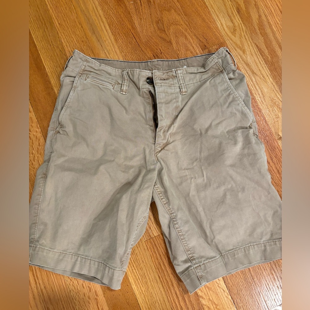 American Eagle Lived in Flex Khaki Short.  Dark brown.  Waist size 28.